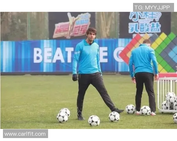 足球明星出场绿布背后的故事与魅力揭秘