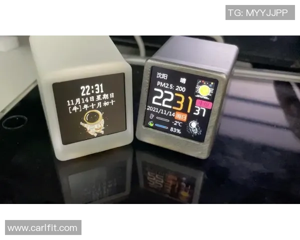 足球明星时钟摆件让每一刻都充满激情与荣耀的完美选择