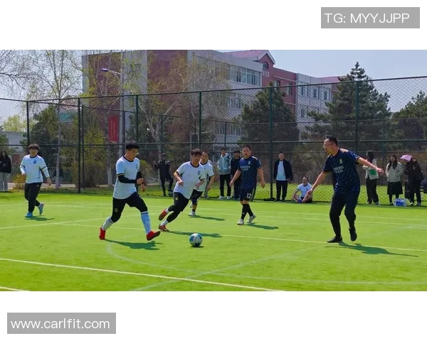 足球明星热舞锅庄视频引发热议展现传统文化魅力与运动激情结合